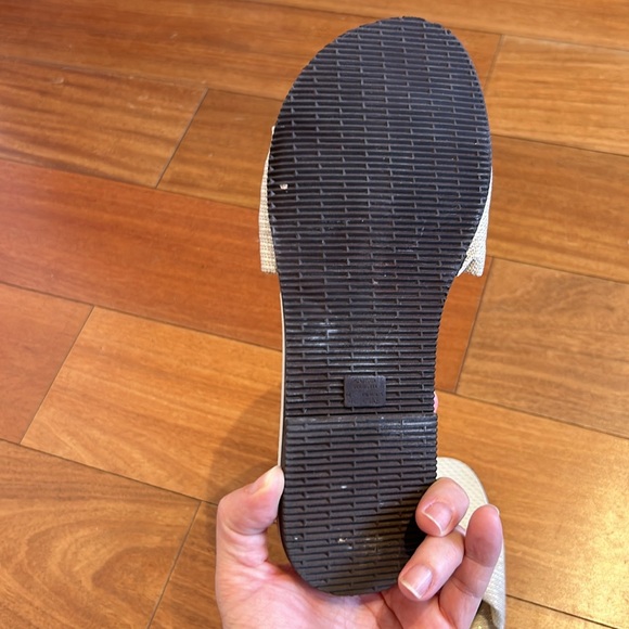 Havaianas Beige Sparkle Bow Flip Flops - Picture 3 of 5